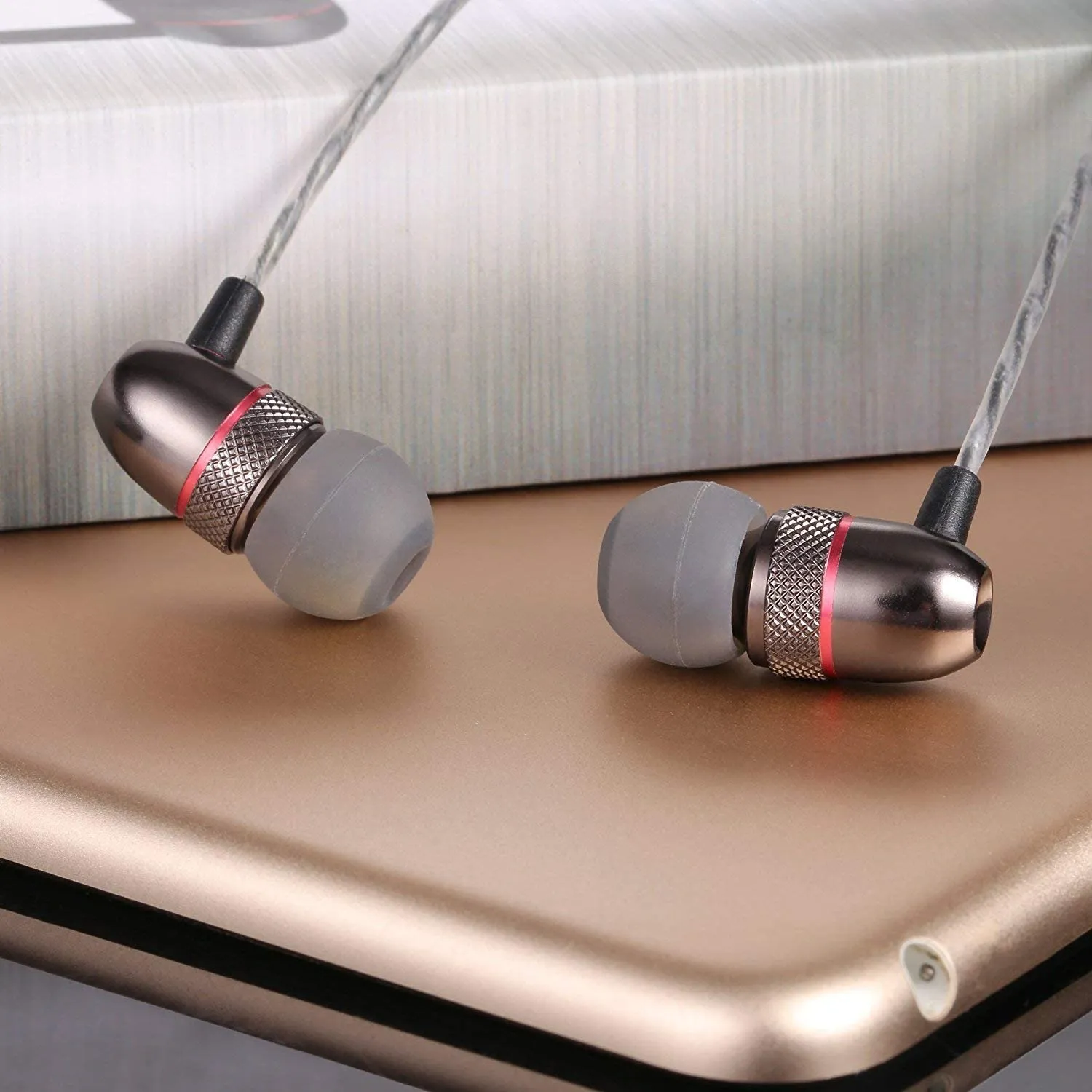 Betron ELR50 Noise Isolating Earphones Enhanced Bass Sound Compatible with iPhone iPad Samsung